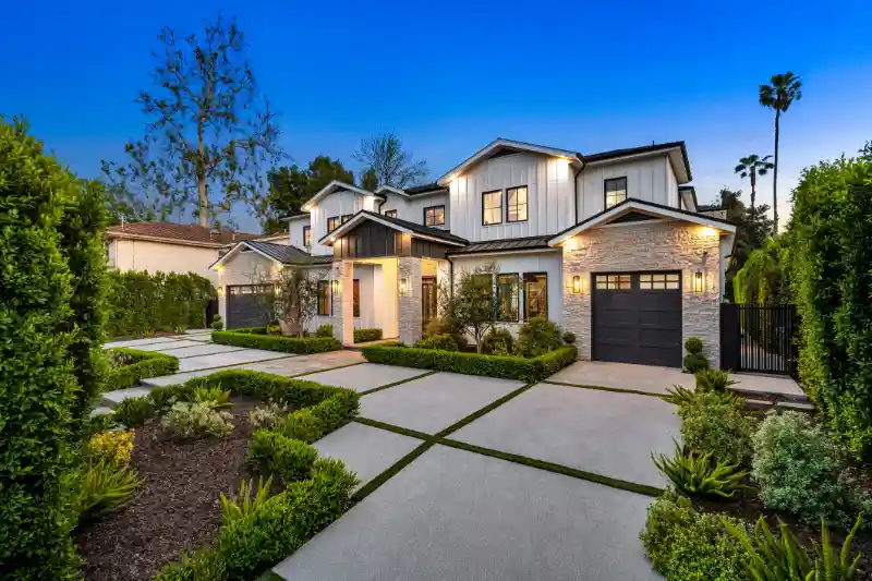 Affordable Landscaping Solutions for Your Huge Commercial Area at Beaverton, OR Affordable Landscaping Solutions for Your Huge Commercial Area at Beaverton, OR